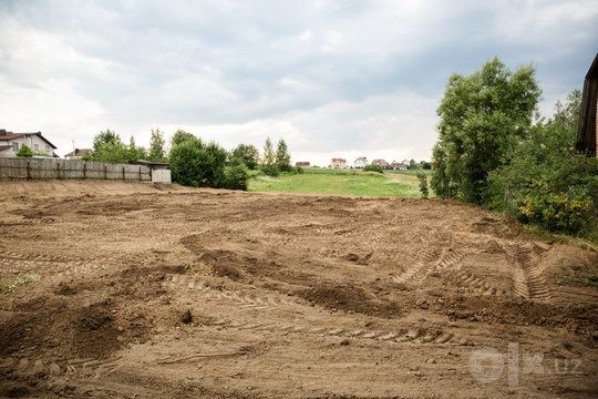 Участок сотилади
