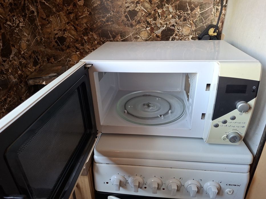 Микровълнова печка  Electrolux (За ремонт)