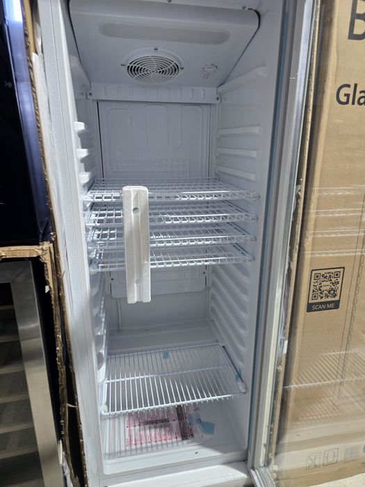 Нова хладилна витрина с вентилатор Bomann KSG 7292 бял