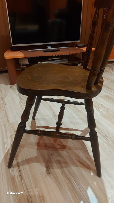 Трапезна разтегателна маса с три стола