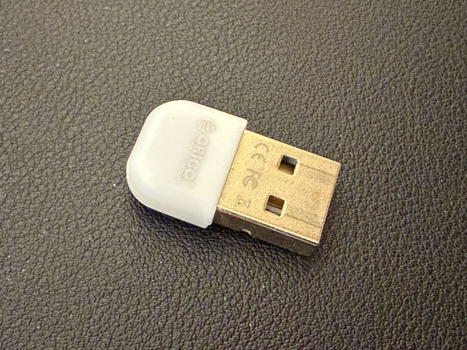 Продам 2 оригинальных Xbox Wireless Controller + Bluetooth 5.0 Adapter