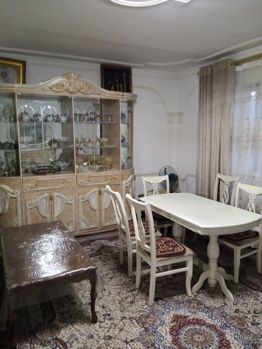 Дархон, 3 хонали уй, кирпич, 3 этаж, лифт бор, хозяйкали