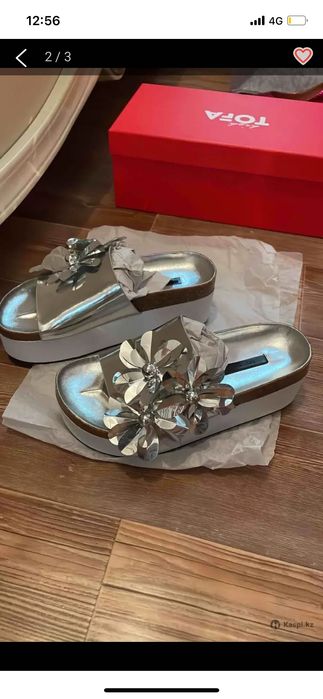 Новые платья от Манго