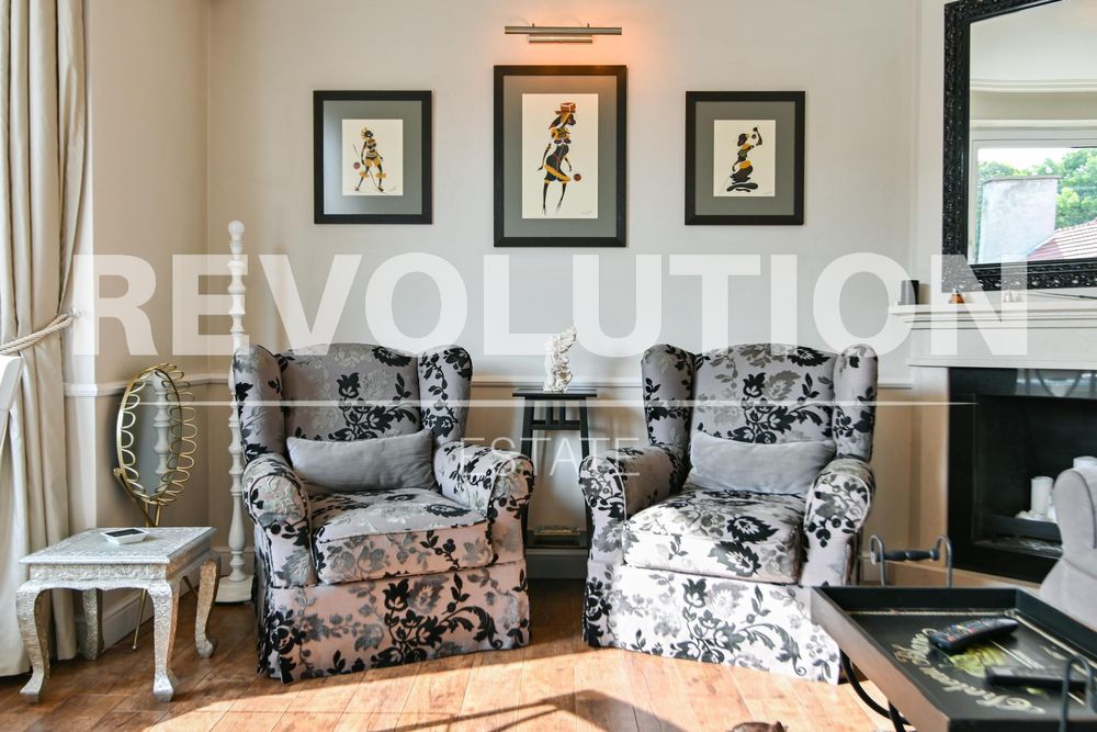 Тристаен апартамент в центъра на София.