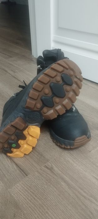 Продам ботинки зимние нобук