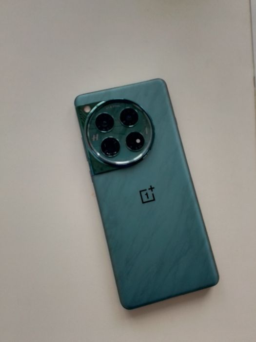 OnePlus 12 16/512 глобальная версия
