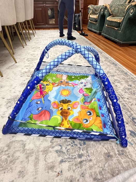 Шезлонг и детские вещи