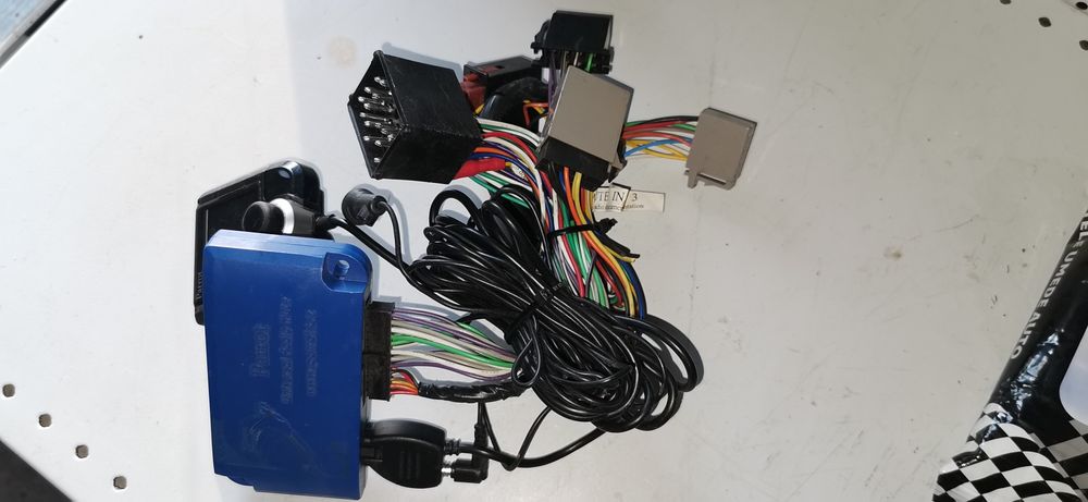 Radio casetofon cd player auto parot