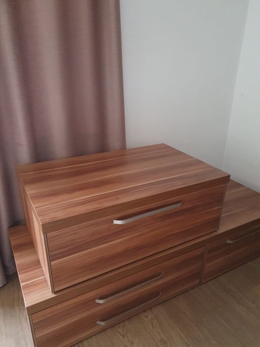 Mobila living diferite corpuri 200 lei /bucata