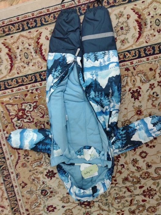 Продам детский комбинезон размер 98