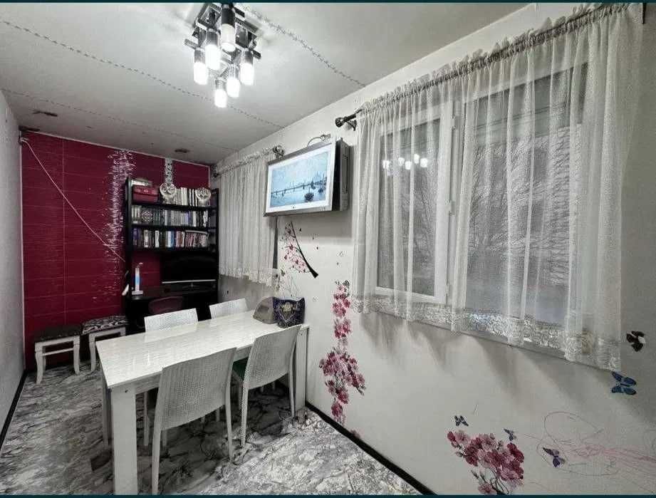 Мирзо Улугбек, Ялангач 3/2/5, Эко базар