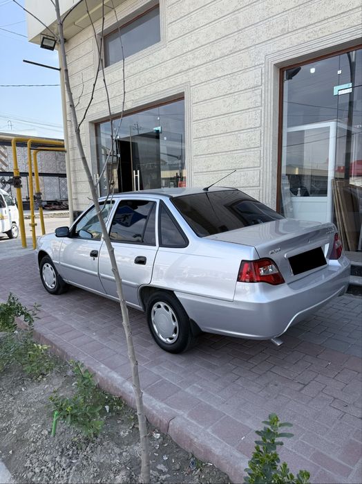 Nexia 2 1.5 sotiladi srochna kraska toza