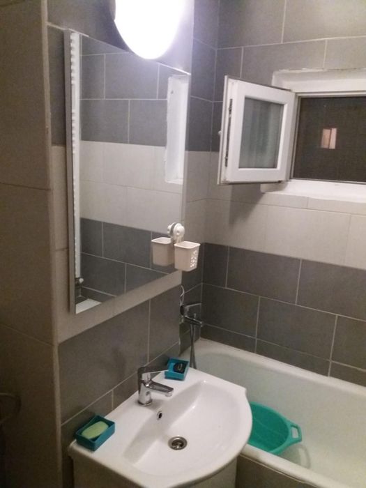 Vând garsonieră Brădet etaj 3
