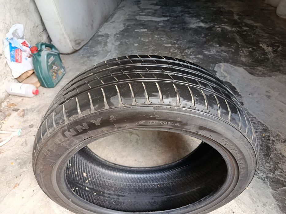Patru anvelope de  vară 225/45/18 an 2025