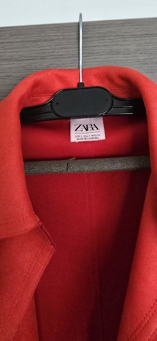 Pardesiu portocaliu Zara