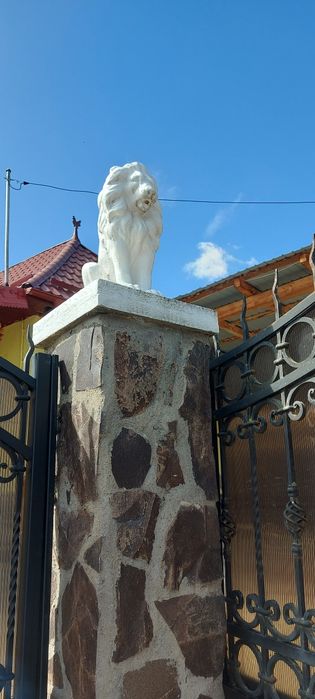 Lei din beton ornament stalp gard