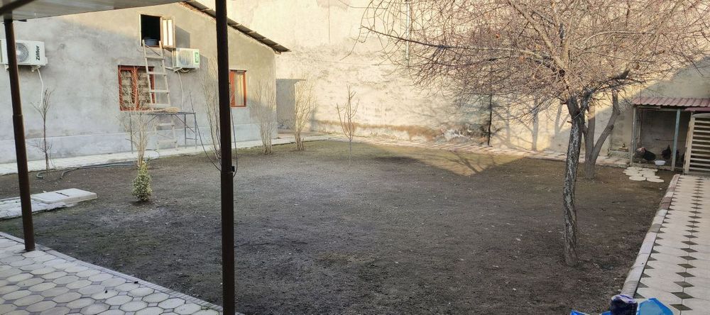 Uchaska sotiladi yashnabod tuman 4 sotix 4 xona