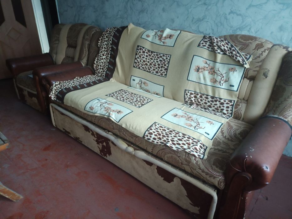 Отдам даром диван кресло стенку