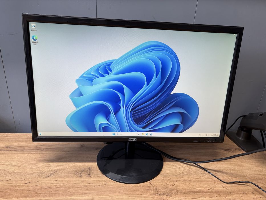 Мониторы 22 дюйма FULL HD , разные