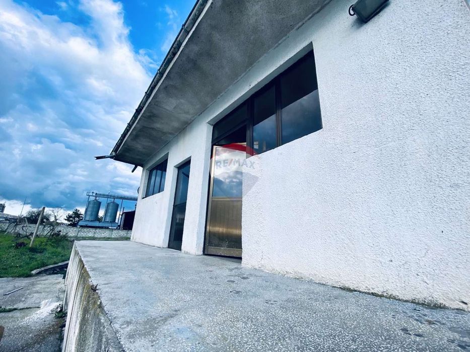 Продава се Промишлена сграда в Балчик - 904 кв.м за 277 €/кв.м - Снимка #1