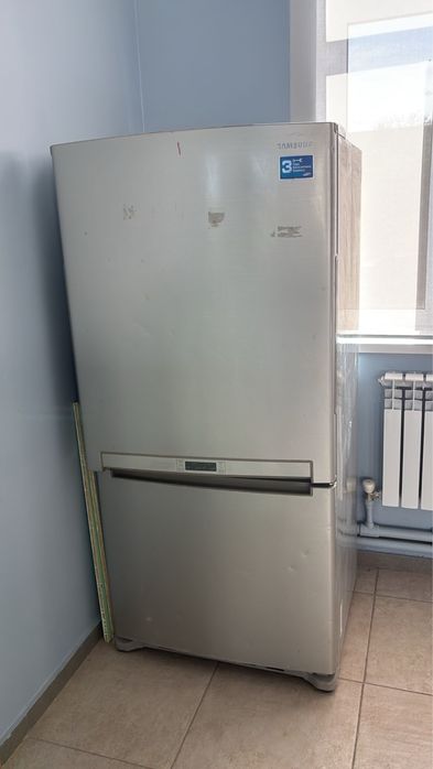 Продам холодильник