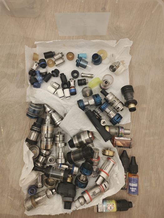 Lot tigări electronice, piese schimb