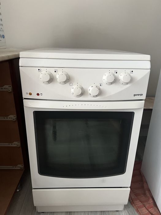 Продам пуховую печь с варочным покрытием