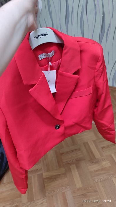 Пиджаки новые продам