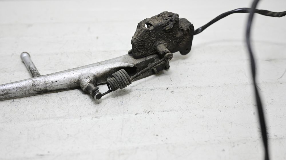 Cric Lateral Suzuki GSR 600 2006 - 2010