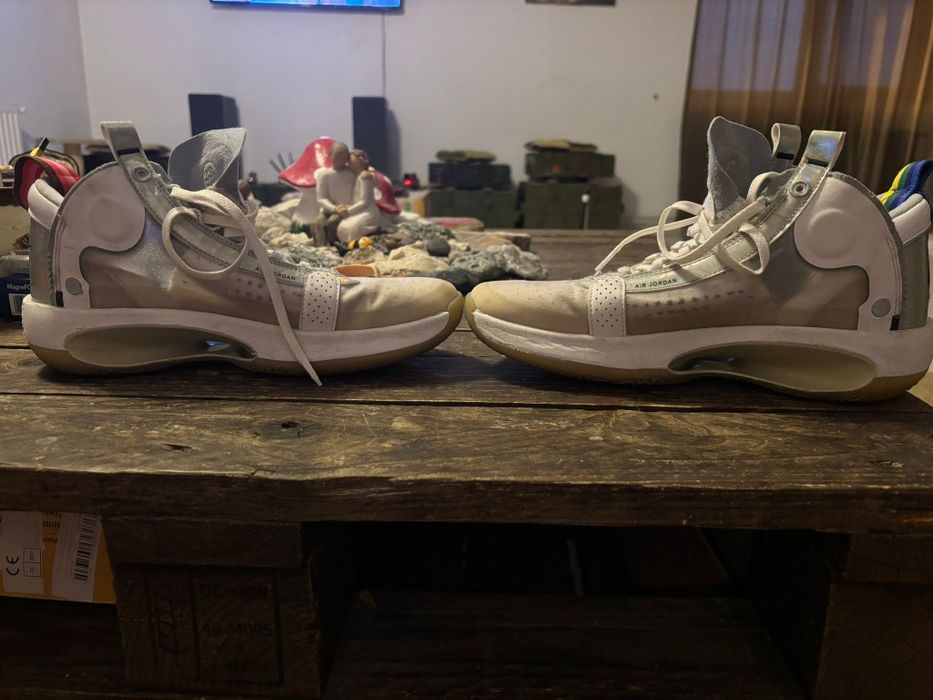 Adidasi Air Jordan AR 3240-101 , masura 42