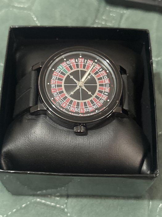 Стильные наручные часы