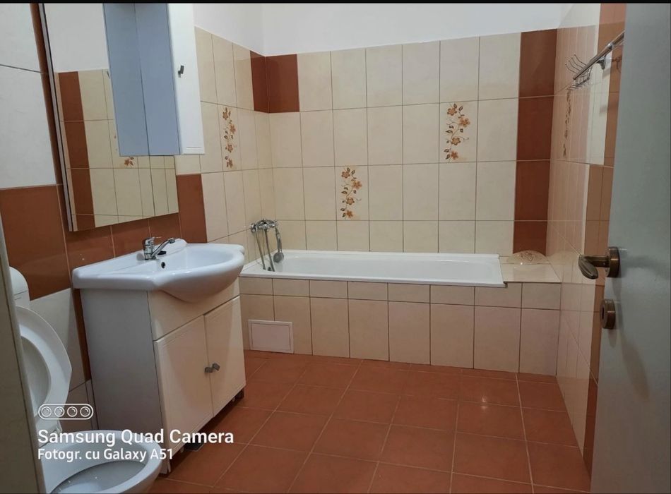 Închiriez apartament floresti 380€