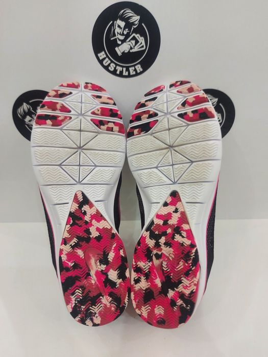 Дамски маратонки NIKE. Номер 40