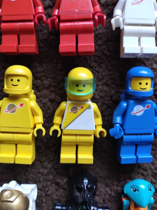 Lego Classic Space, Futuron, Mars Mission и Modern Space фигурки