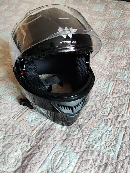 Мотошлем для байкера