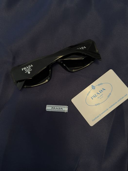 Ochelari de soare Prada