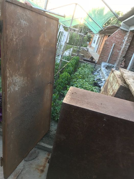 Метална врата щора, метална врата с каса и без каса