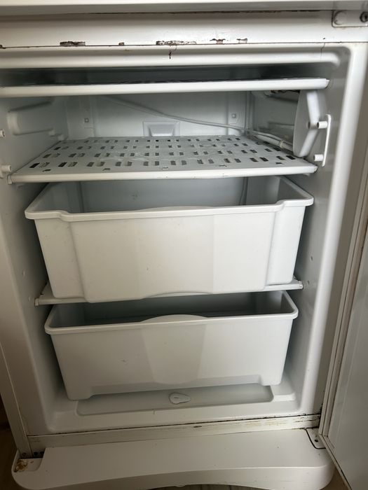 холодильник Индезит б/у в хорошем состоянии