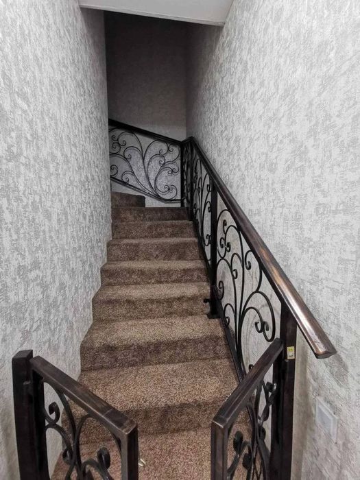 Котедж сотилади Миробод Алфраганус