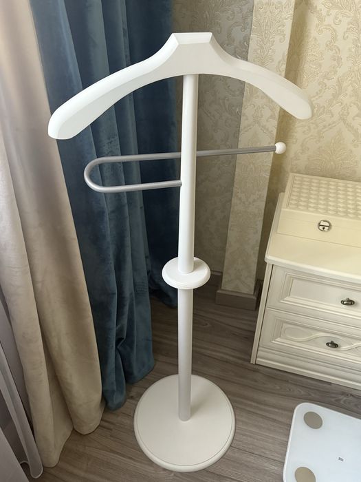 Вешалка напольная