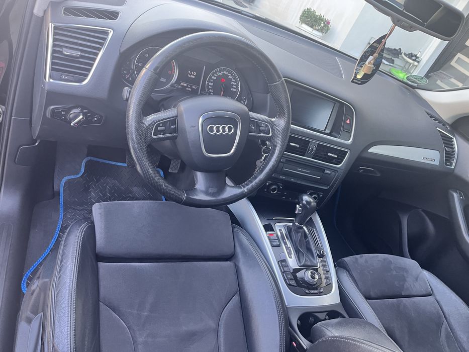 Audi Q5 quattro S-tonic