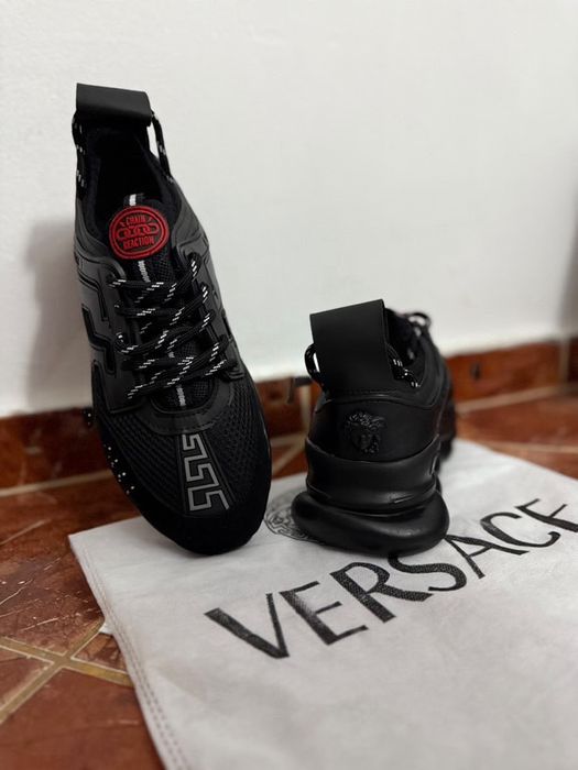 Adidasi VersaceChain Reaction Black premium !