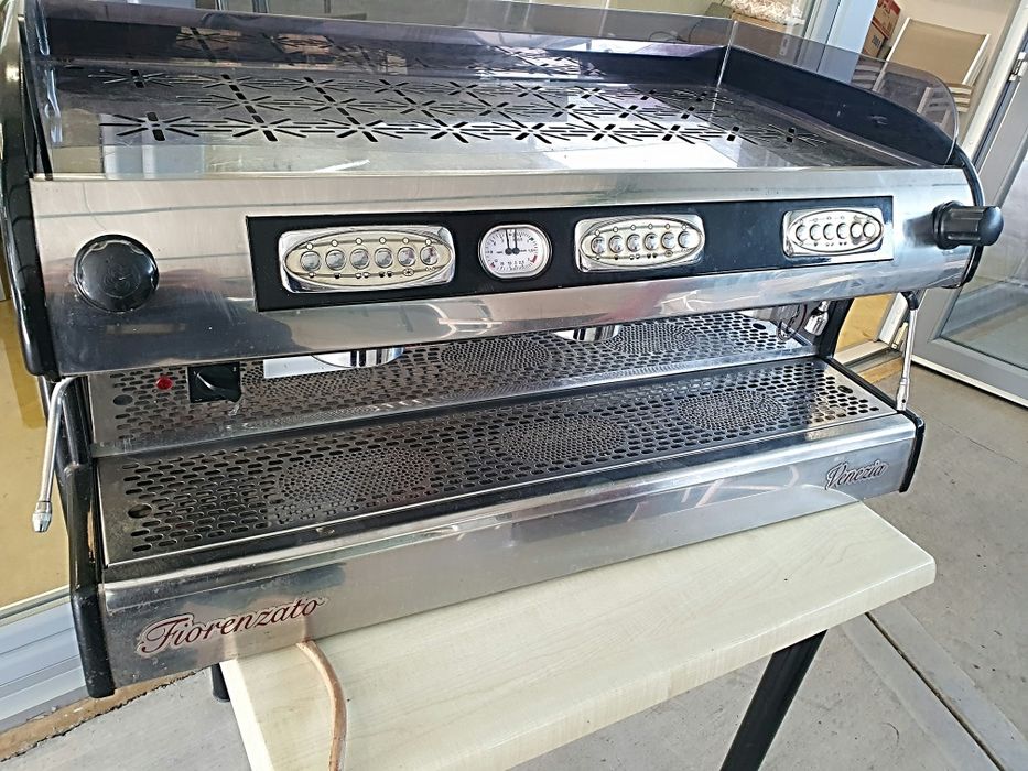 Кафемашина и кафемелачка