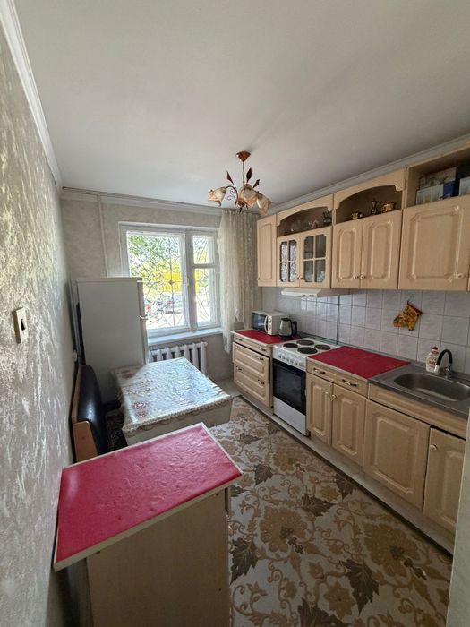 Продам 3 ком кв на 19 мкр