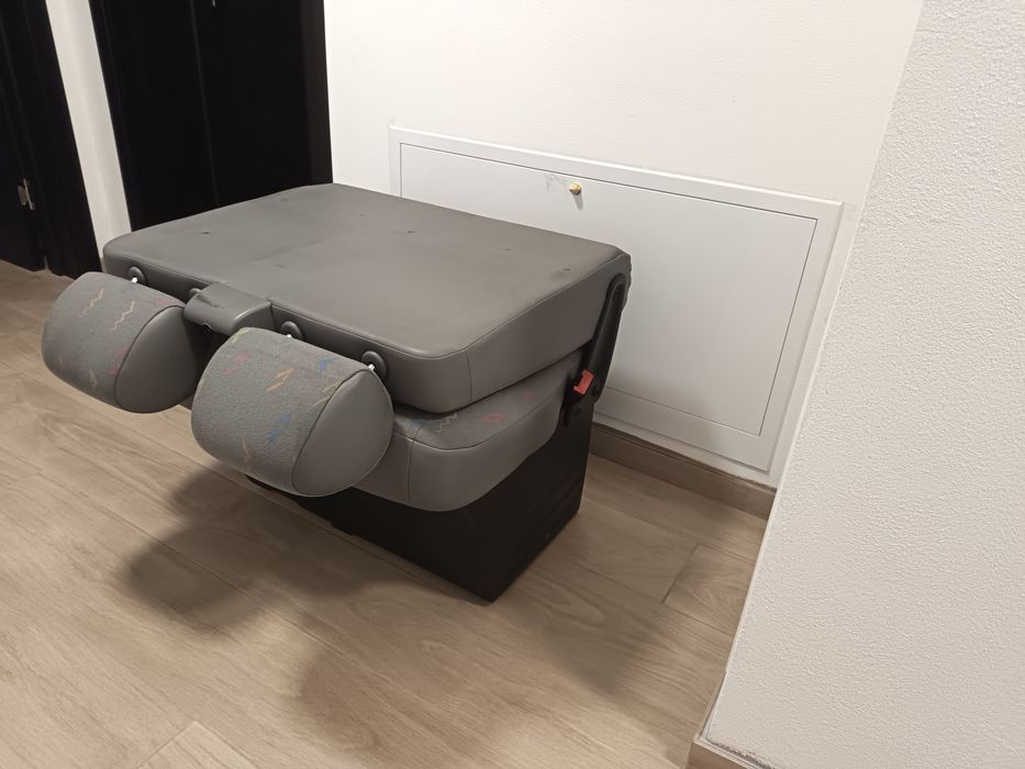 Scaune și banchete Vw Transporter T5 T6 (scaun șofer, bancheta  și scaun pasager, rândul din mijloc, bancheta spate, prinderi podea