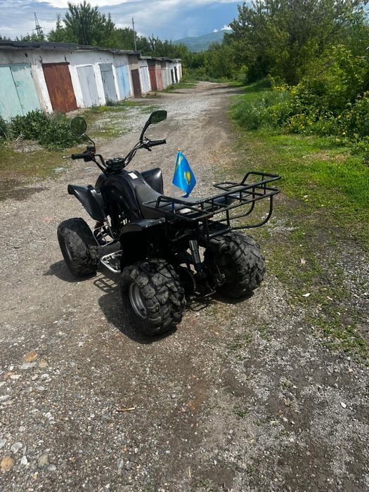Квадроцикл на ходу