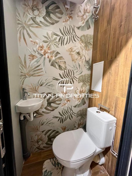 Четиристаен апартамент за продажба в жк. Христо Смирненски