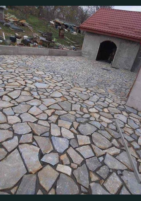 Piatra naturala decorativă transport si montaj în toată țara