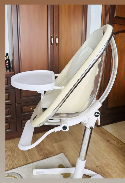 Scaun de masa mima moon