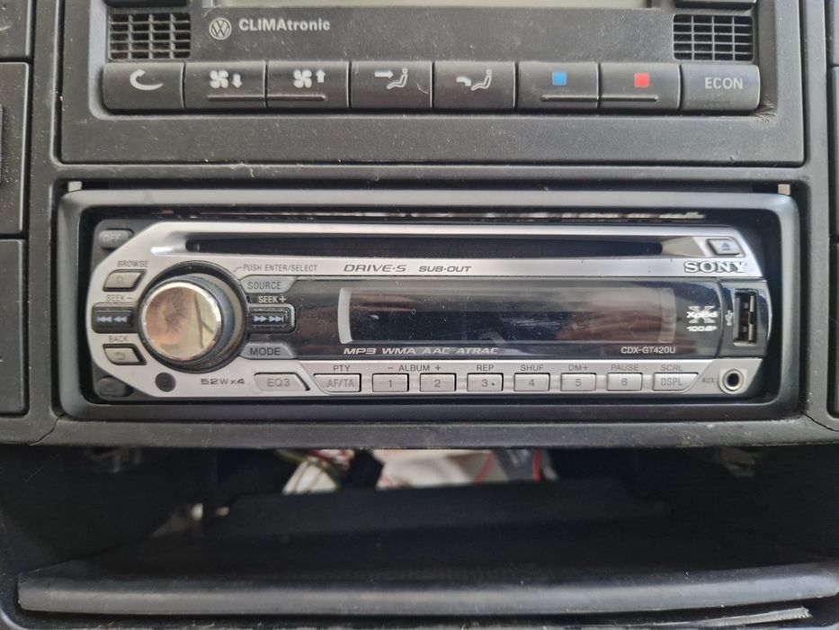 CD player cu usb Sony Explod 4×52 w cu ieșire de subwofer